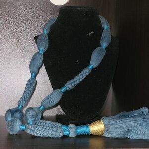 Elegant Blue and Gold Women's Necklace